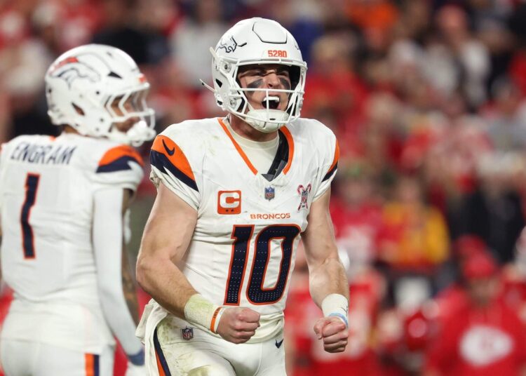 NFL Week 18 Storylines: Playoff Races & Black Monday