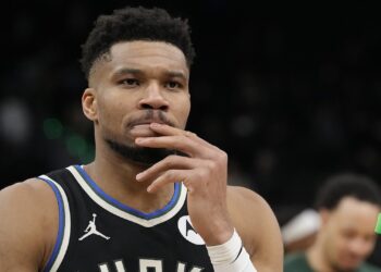 Giannis Calf Nightmare: No Return Date – Bucks in Chaos!