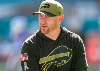 Bills Axe McDermott, Crown 36-Yr-Old Brady as Savior!