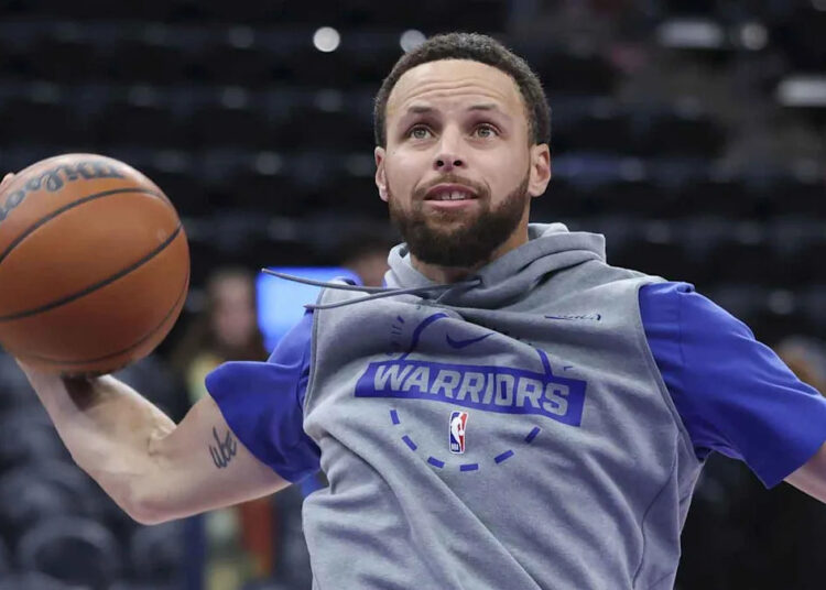 Curry's Signature Splash Passes Pierce – History Made! 😱