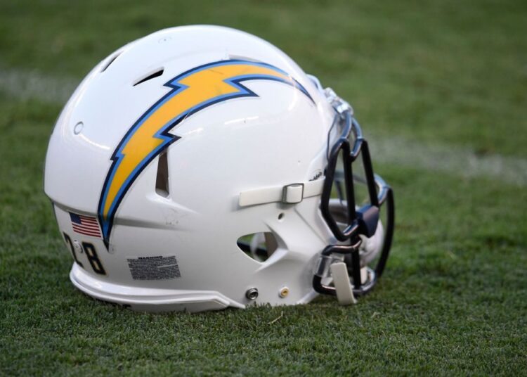 SHOCKING: Chargers Promote O'Leary to Replace Minter as DC!