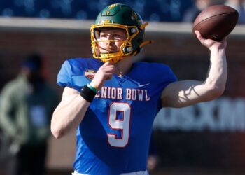 Senior Bowl Shocker: Underdog QB Crushing Dreams!