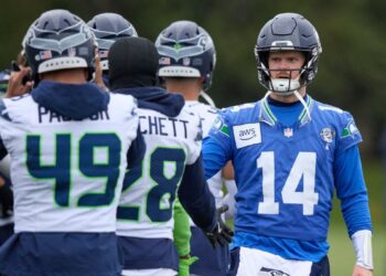 Darnold's Insane Grit: Plays Injured to Super Bowl!