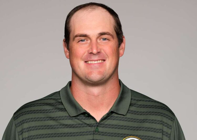 Eagles' SHOCKING Gamble: Rookie OC to Fix Broken Offense!