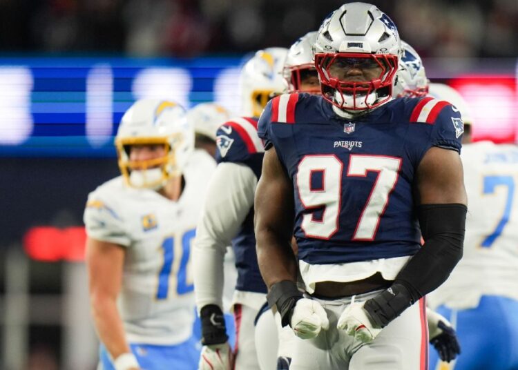Patriots' $104M Beast Williams Just TORCHED Broncos & Stormed to Super Bowl!