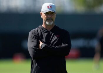 Saleh's Bold Reunion: Bradley Hired to Ignite Titans Defense!