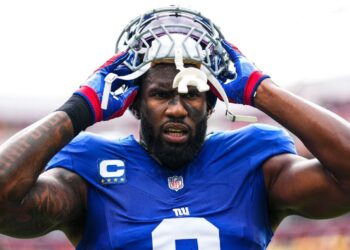 Burns Knocks Out Teammate's Tooth – Then Drops 16.5 Sacks!