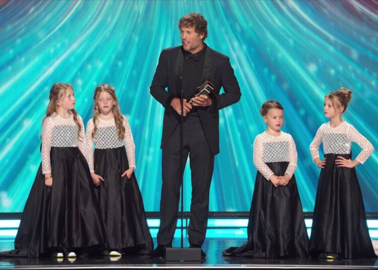 37-Yr-Old Stafford STEALS 2025 MVP in Epic Nail-Biter!