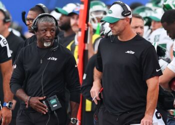 Jets SHOCKER: Glenn's Ruthless Staff Massacre After 3-14 Nightmare!