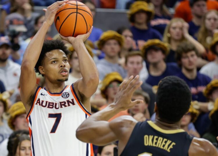 Auburn Star's Shocking Return: Hall Back After Program Drama!