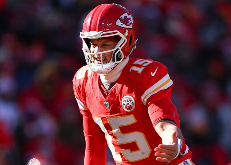 Chiefs SHOCK: Mahomes' Mega Restructure Unlocks $43M+ Cap Bomb!